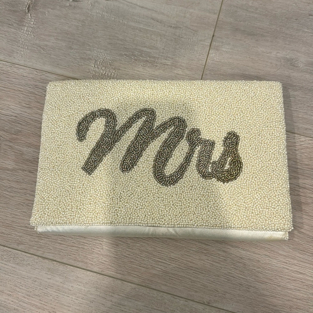 Wedding / bachelorette Mrs purse